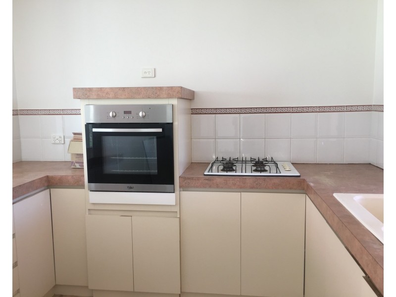 11/10 Nabberu Loop, Cooloongup WA 6168