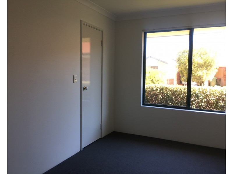 11/10 Nabberu Loop, Cooloongup WA 6168