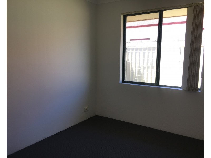 11/10 Nabberu Loop, Cooloongup WA 6168