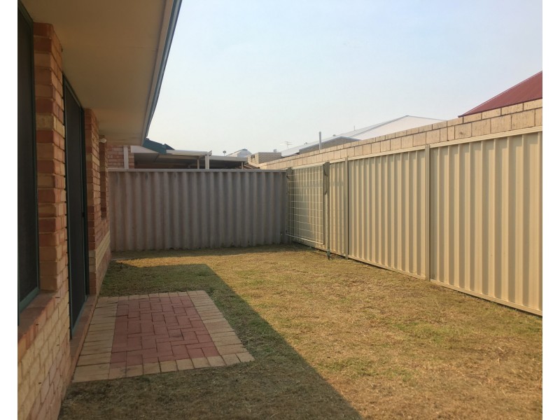 11/10 Nabberu Loop, Cooloongup WA 6168