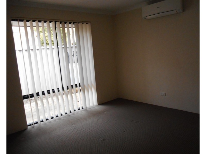 13 Galway Gardens, Warnbro WA 6169