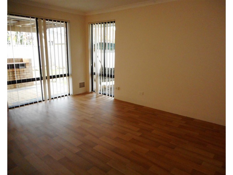 13 Galway Gardens, Warnbro WA 6169