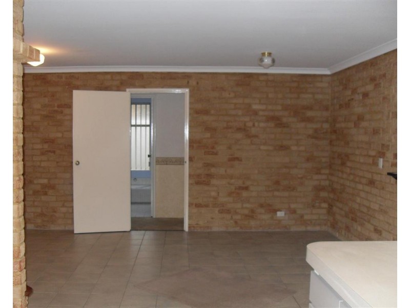 11 Minigwal Loop, Waikiki WA 6169