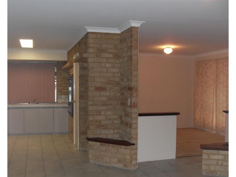 11 Minigwal Loop, Waikiki WA 6169