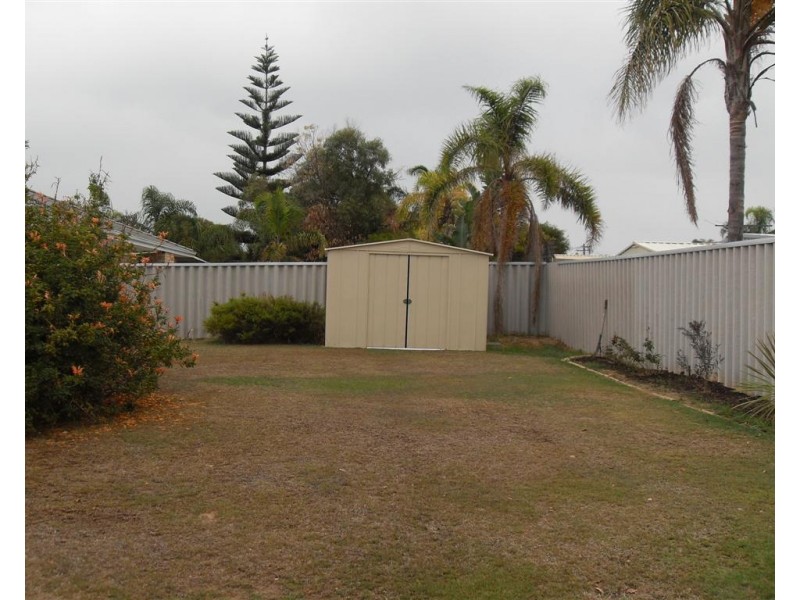 11 Minigwal Loop, Waikiki WA 6169