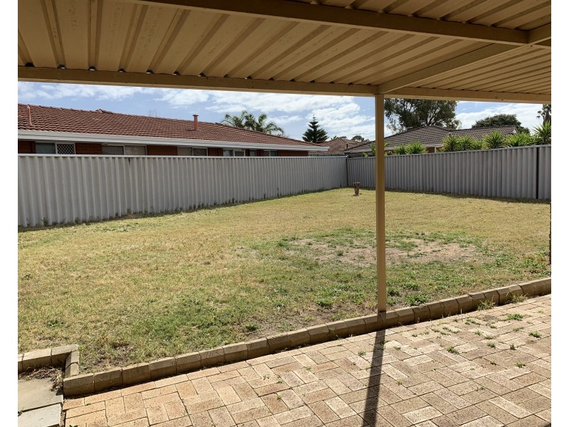 8 Wills Court, Cooloongup WA 6168