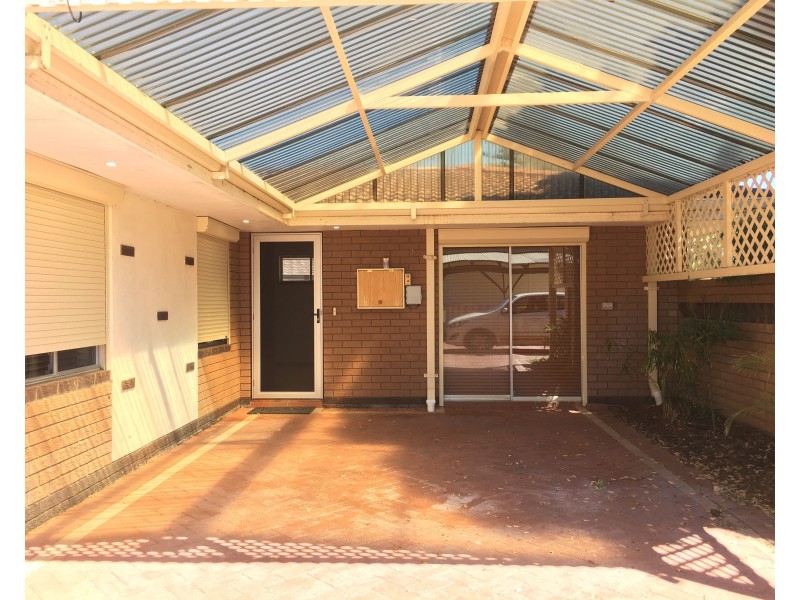 26 Thomas Street, Safety Bay WA 6169