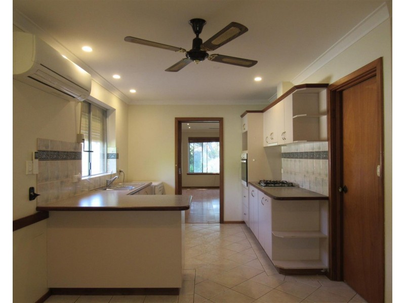 26 Thomas Street, Safety Bay WA 6169