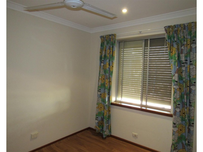 26 Thomas Street, Safety Bay WA 6169