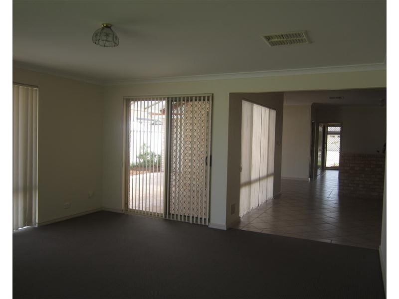 41 Alora Drive, Port Kennedy WA 6172