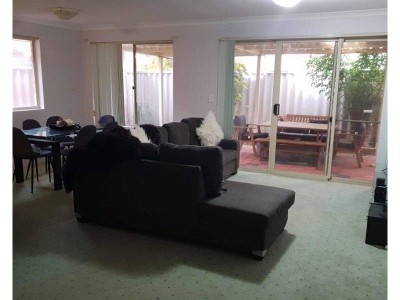 3/8 Dowling Street, Rockingham WA 6168