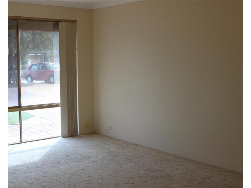 3 Camm Place, Waikiki WA 6169