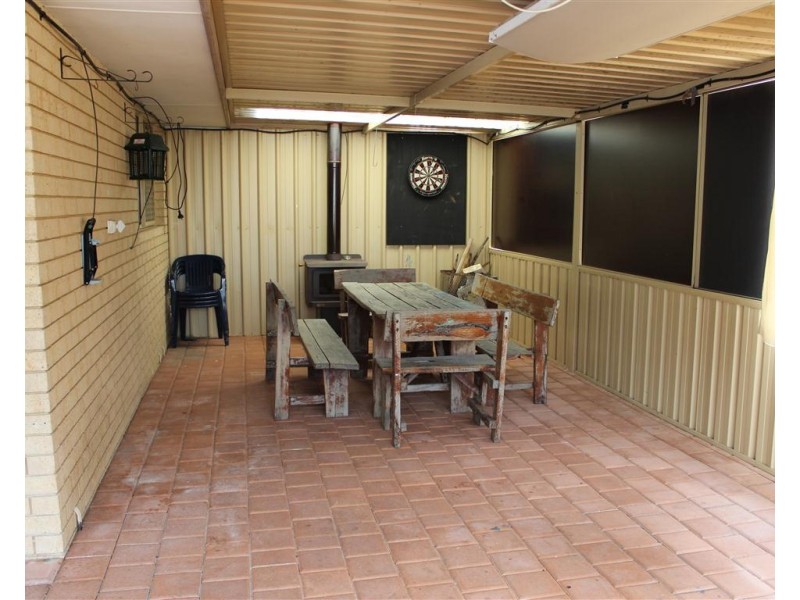 3 Camm Place, Waikiki WA 6169