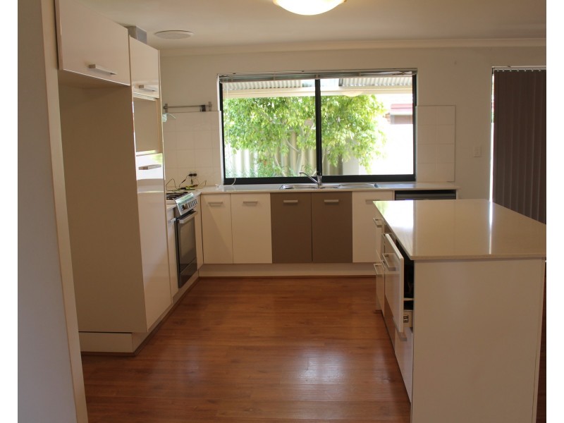 48 Grand Ocean Boulevard, Port Kennedy WA 6172