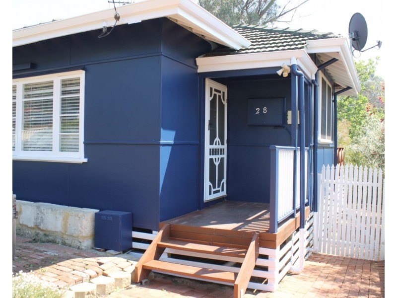 28 Grover Way, Medina WA 6167