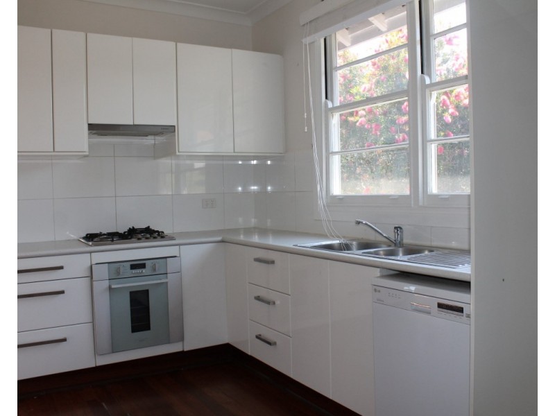 28 Grover Way, Medina WA 6167