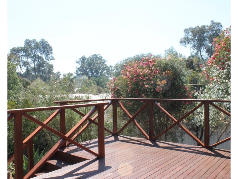 28 Grover Way, Medina WA 6167