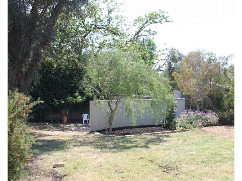 28 Grover Way, Medina WA 6167