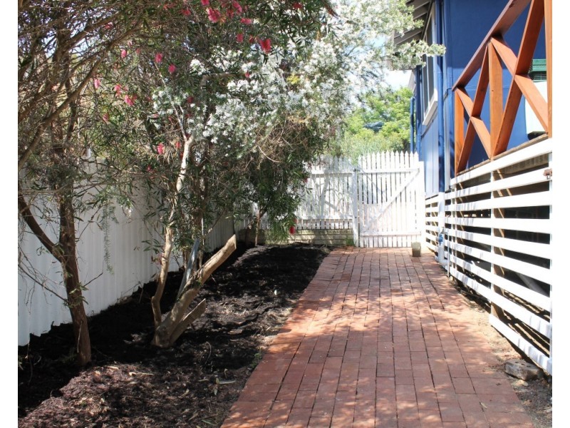 28 Grover Way, Medina WA 6167