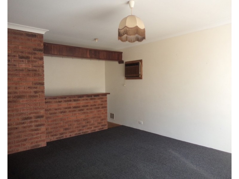 22 Cimbor Way, Parmelia WA 6167