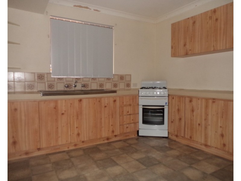 22 Cimbor Way, Parmelia WA 6167