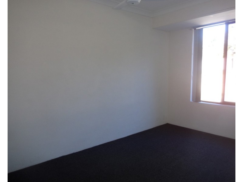 22 Cimbor Way, Parmelia WA 6167