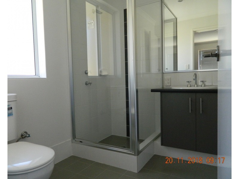 2 Herschel Way, Lakelands WA 6180