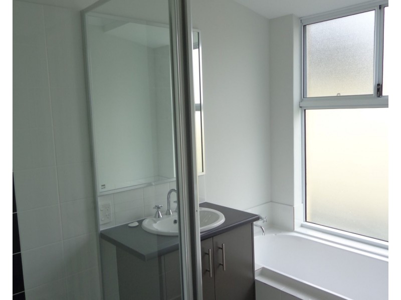 2 Herschel Way, Lakelands WA 6180