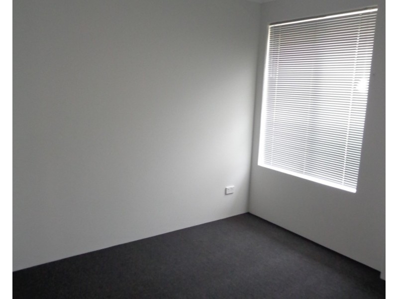 2 Herschel Way, Lakelands WA 6180