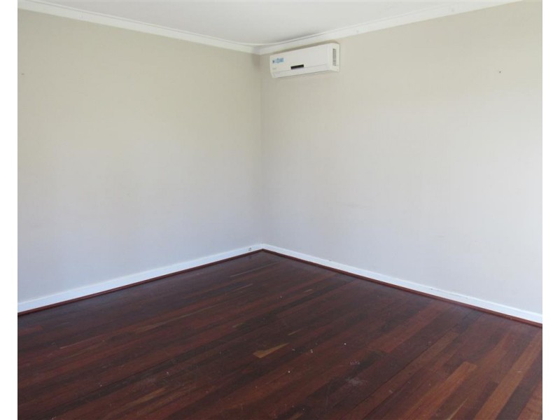 4 Cygnus Street, Rockingham WA 6168