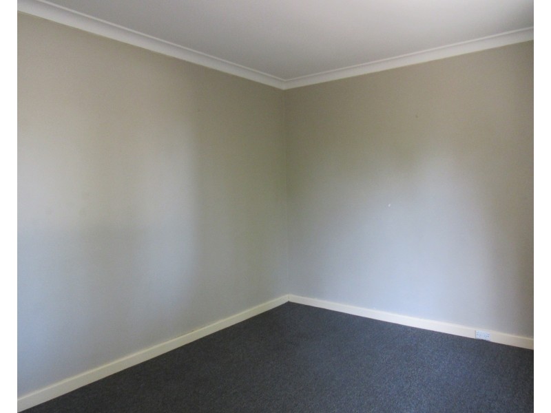 4B Robert Place, Calista WA 6167