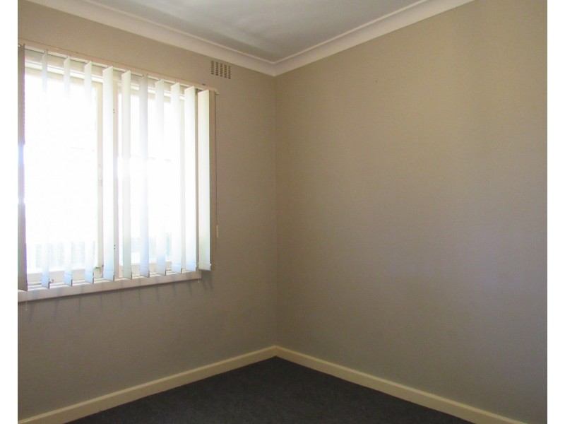 4B Robert Place, Calista WA 6167