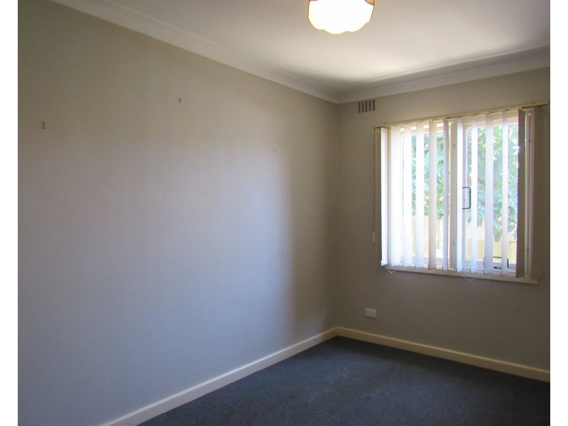 4B Robert Place, Calista WA 6167