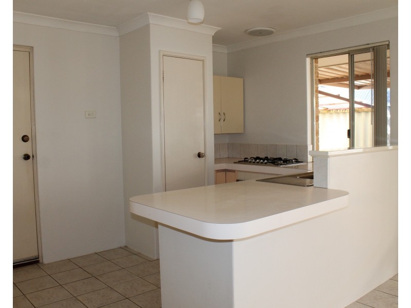 13 Parkland Drive, Warnbro WA 6169