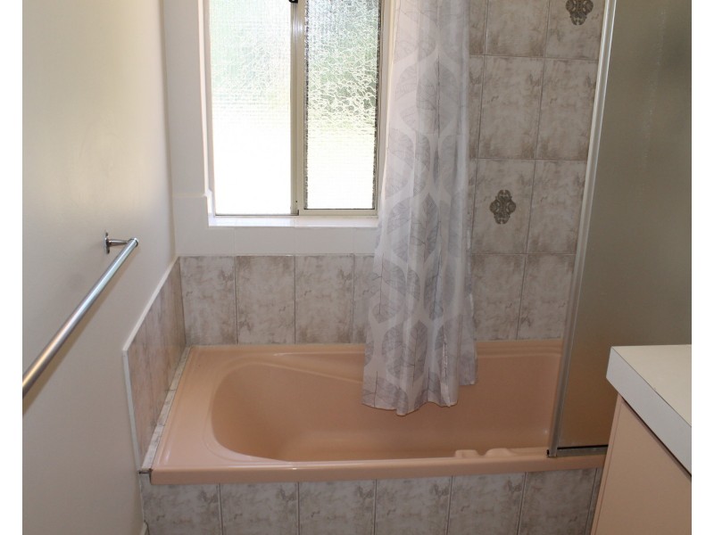 13 Parkland Drive, Warnbro WA 6169