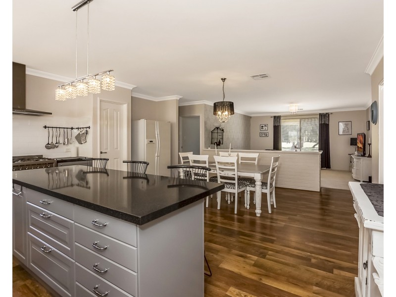 40 Harmony Parade, Singleton WA 6175