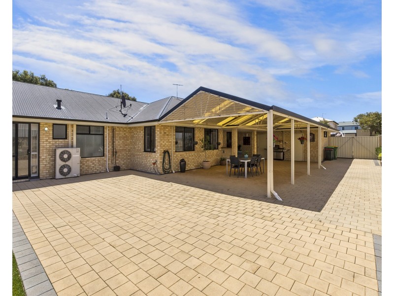 40 Harmony Parade, Singleton WA 6175