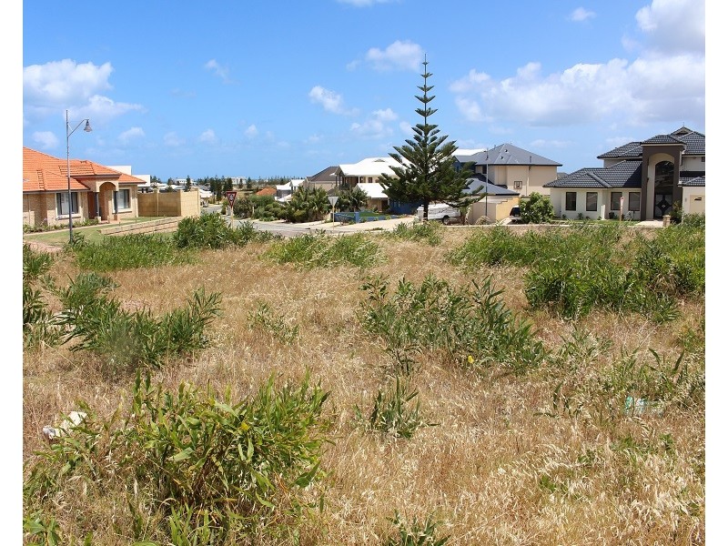 46  Bancoura Parkway, Secret Harbour WA 6173