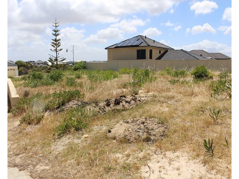 46  Bancoura Parkway, Secret Harbour WA 6173