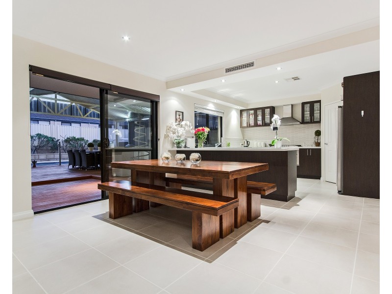 50 Bancoura Parkway, Secret Harbour WA 6173