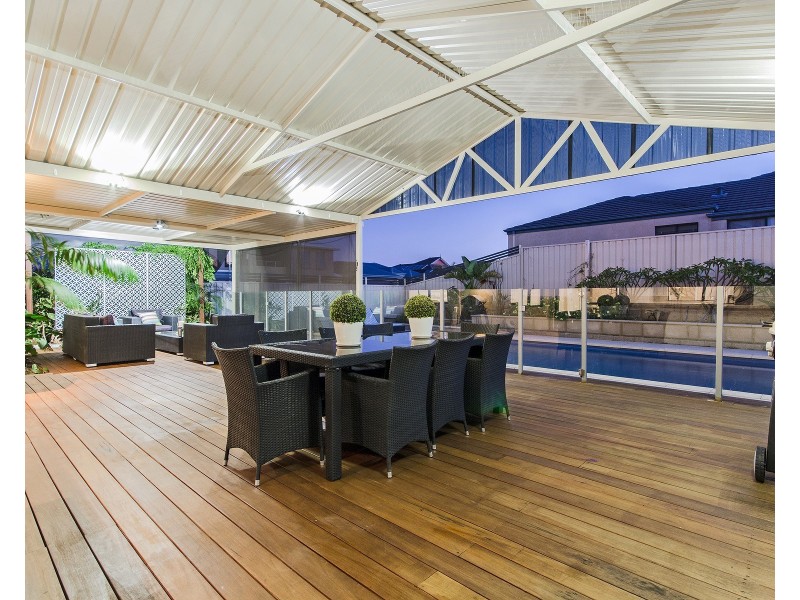 50 Bancoura Parkway, Secret Harbour WA 6173