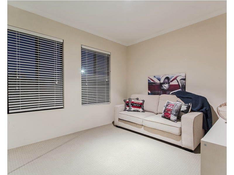 50 Bancoura Parkway, Secret Harbour WA 6173