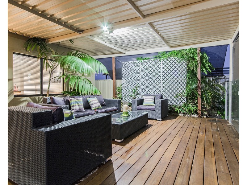 50 Bancoura Parkway, Secret Harbour WA 6173