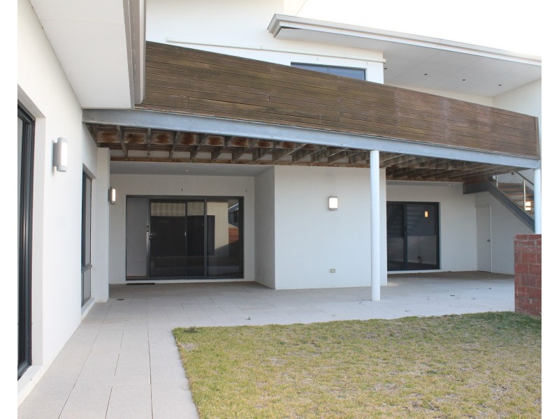 19 Turtles Bend, Secret Harbour WA 6173