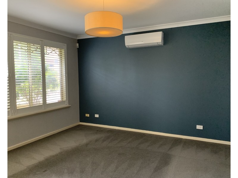 9 Vista Avenue, Rockingham WA 6168