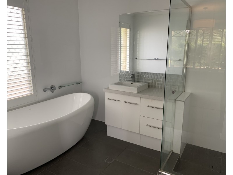 9 Vista Avenue, Rockingham WA 6168