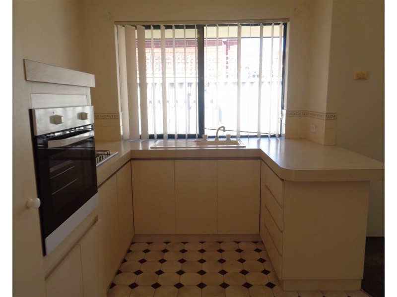 12/6 Elanora Drive, Cooloongup WA 6168