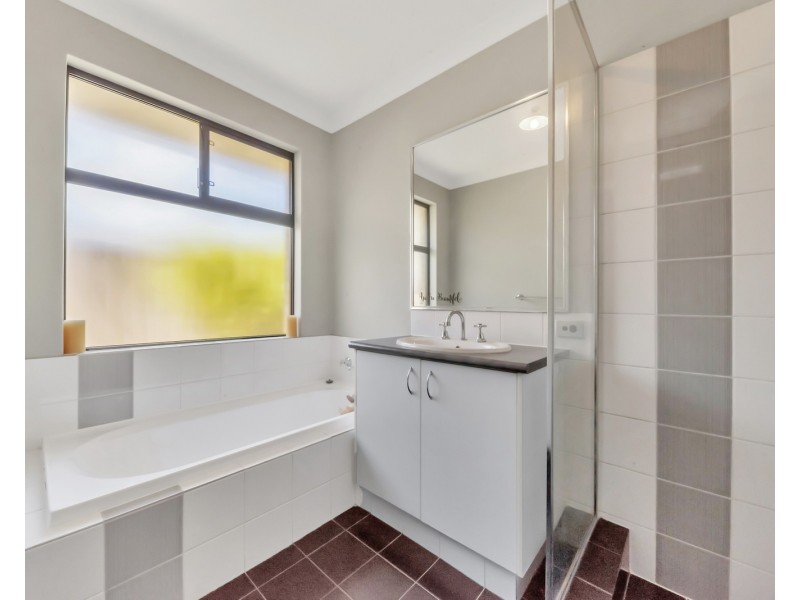 9  Sorrento Turn, Secret Harbour WA 6173