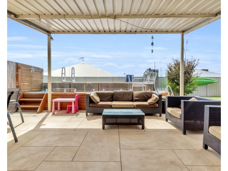 9  Sorrento Turn, Secret Harbour WA 6173