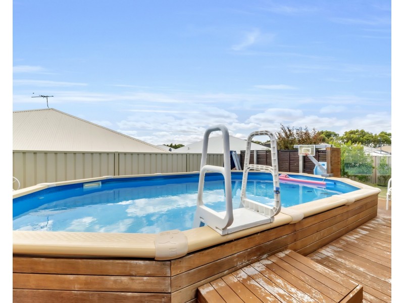 9  Sorrento Turn, Secret Harbour WA 6173